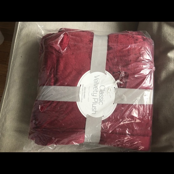 3 King Sized blankets - Picture 3 of 4